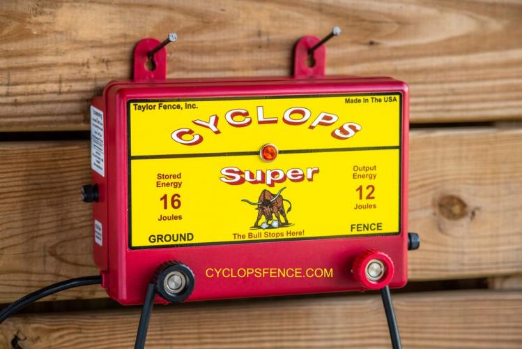 12 Joule CYCLOPS SUPER FENCER